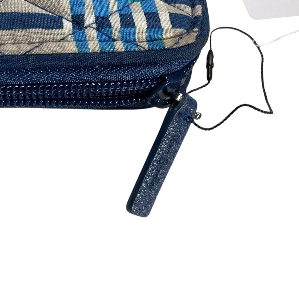 Vera Bradley RFID Georgia Blue and Cream Quilted Wallet - Picture 3 of 8